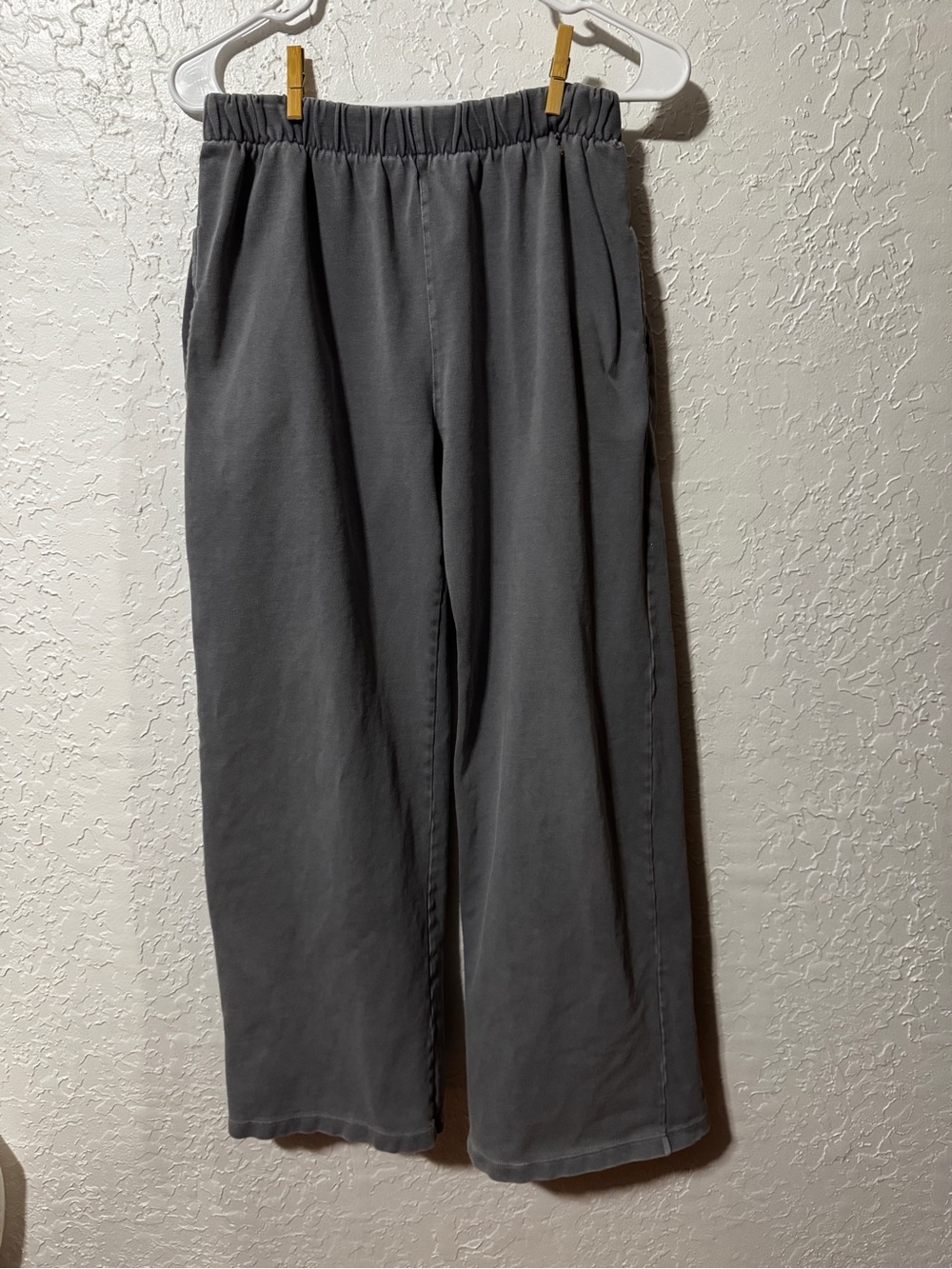 Brandy Melville Anastasia Pants
Slate Blue